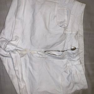 White American Eagle shorts